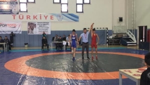 Ata sporumuz güreş Bergama'ya başarı getirdi