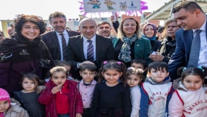 Bayraklı da Masal Evi'ne kavuştu