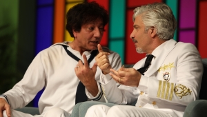 Uygur kardeşlere Gaziemir'de yoğun ilgi