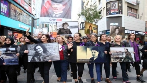 Karşıyaka Çarşı'da 'mor' yürüyüş