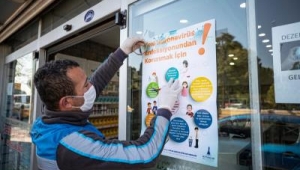 İzmir'de atık maske ve eldivenlere özel tıbbi kova