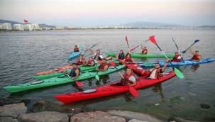 Karşıyakalı gençler Karşıyaka'ya sahip çıkıyor