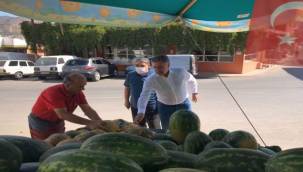 Başkan Sandal, esnafı ziyaret etti