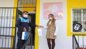 Başkan Oran'dan öğretmenlere anlamlı hediye