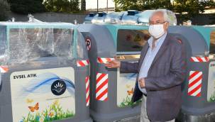 Karabağlar'da yeni çöp konteynerlerin dağıtımı sürüyor