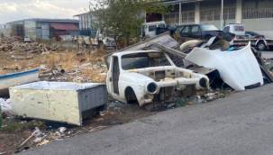 Torbalı'da Sanayi Sitesi Çöplük Oldu