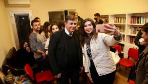 Başkan Tugay, duyarlı gençlerle buluştu