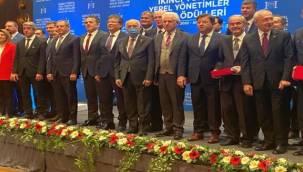 Ayvalık Belediyesi'ne İki Ödül Birden