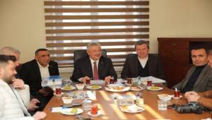 Bergama'da Basın Toplantısı "Esnaf Mağdur"