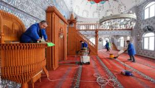  Buca'nın ibadethanelerinde Ramazan temizliği
