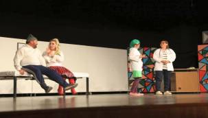 "Deli Bayram" Büyük Alkış Topladı