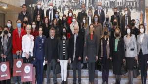 Deü, Güçlü Toplumu Yaratan Güçlü Kadınları Ağırladı