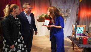 Festivalin Üçüncü Gününde Berna Laçin'den Sahnede Yüz Dakikalık Performans