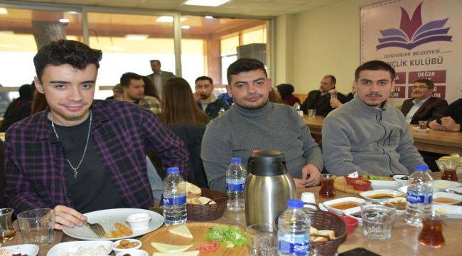  Şehzadeler Belediyesi Üniversite Gençliğiyle Güçbirliği Yaptı 
