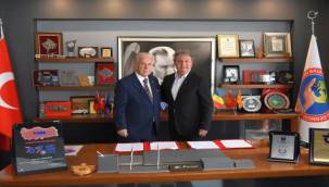 "Sivil Toplum Kuruluşları Siyasetin İçinde Olmalı"