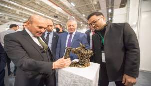 Soyer: "Fuarlarımızı dünyaya tanıtmaya kararlıyız"