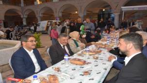 Başkan Çelik Dünya Yetimler Gününü unutmadı