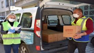 Bornova Belediyesi yardıma doymuyor