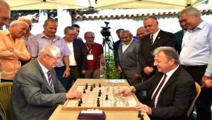 Bornova'da Uluslararası Türk Daması Turnuvası heyecanı