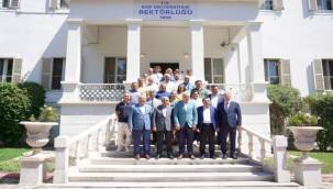 Tarım ve Orman Bakanı Prof. Dr. Vahit Kirişçi, Ege Üniversitesini ziyaret etti