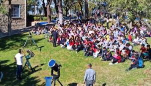 Gökyüzü tutkunları 'Parçalı Güneş Tutulması'nı EÜ Gözlemevinden izledi