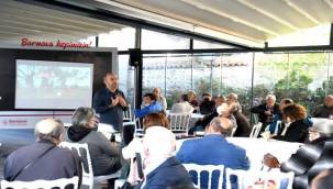 Bornovalı üreticilere zeytin budama eğitimi