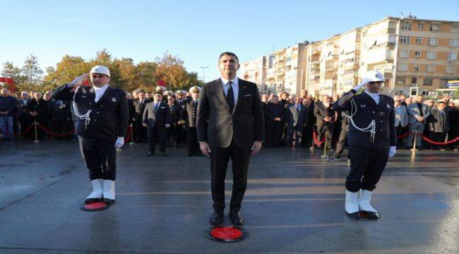 Ulu Önder Atatürk 10 Kasım'da Özlem Ve Minnetle Anıldı