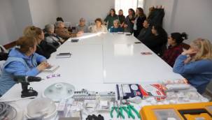 Kadınlara Tamir Kursu Başladı