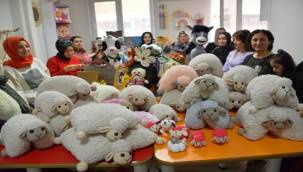 Hanımlar El Sanatları Kursundan Çok Memnun