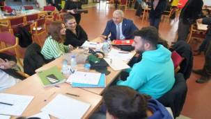 Zengin koleksiyonuyla araştırmacıların gözdesi: EÜ Merkez Kütüphanesi