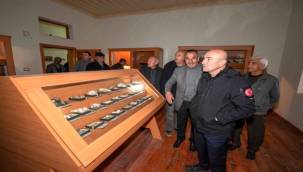 Başkan Soyer Osmaniye'de yıkılmayan köy enstitüsünü örnek gösterdi