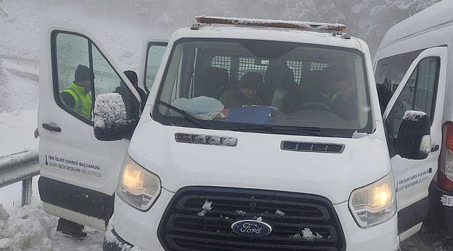 Karda Mahsur Kalanları İzmir Büyükşehir Belediyesi Ekipleri Kurtardı