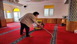 NARLIDERE'DE CAMİLER RAMAZANA HAZIR