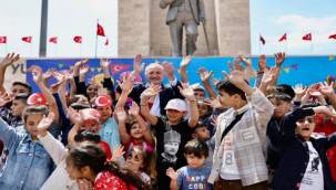 23 Nisan'da Didimli Çocuklar Gönüllerince Eğlendi