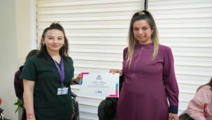  Anne adayları, Gebe Okulu'nda doğuma hazırlanıyor