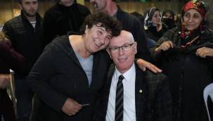 Başkan Kurt iftarda Emek Mahallesi'nde vatandaşla buluştu