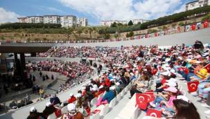 Binlerce çocuk şenlikte buluştu