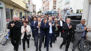 Dikili'de Miting Havasında Seçim Ofisi Açılışı