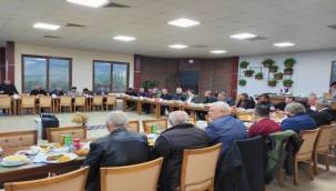 Kınık Belediyesi'nden Meclis Üyelerine İftar Yemeği 