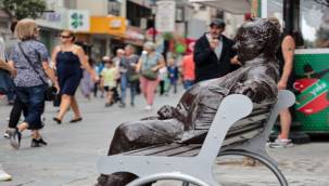 Bir Baba Hindi geri döndü