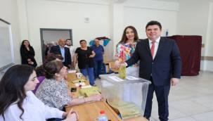 Buca Belediye Başkanı Erhan Kılıç Oyunu Kullandı