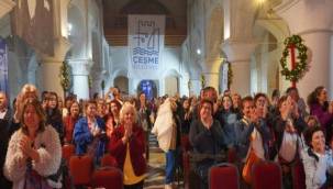 Çeşme Belediyesi Tiyatro Günleri'nde Usta sanatçılar sahne aldı Gelen Kutusu