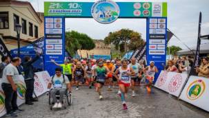 Çeşme'de koşu festivali sona erdi