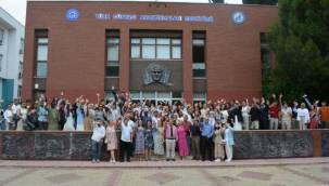 Ege Üniversitesi Töbir'de Mezuniyet Heyecanı