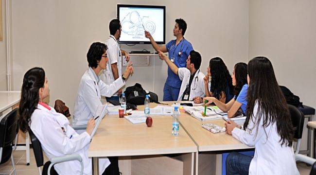 EÜ Tıp Fakültesi Yeni Hekim Adaylarını Bekliyor