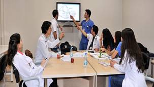 EÜ Tıp Fakültesi Yeni Hekim Adaylarını Bekliyor