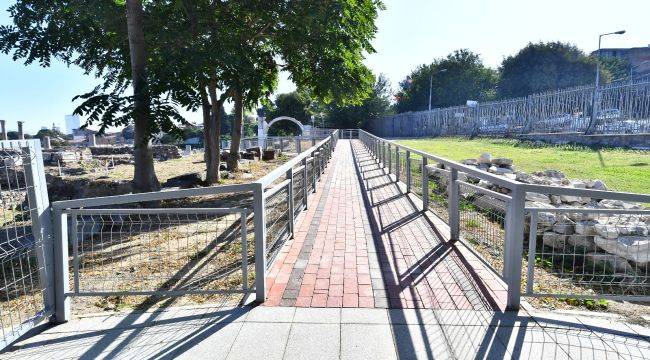 Turistler, Agora Ören Yeri'ndeki tarihe yakından tanıklık edecek