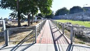 Turistler, Agora Ören Yeri'ndeki tarihe yakından tanıklık edecek