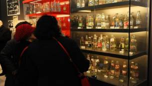 Karşıyaka Belediyesi'nin "Gazozuna var mısın?" sergisi ziyarete açıldı