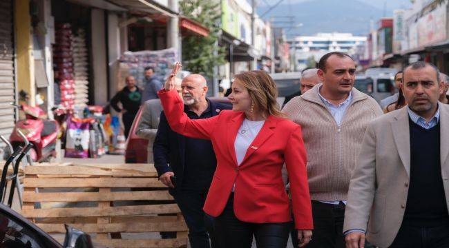 CHP'li Mutlu kadınlarla buluştu: Baskılara karşı direnmeye devam edeceğiz